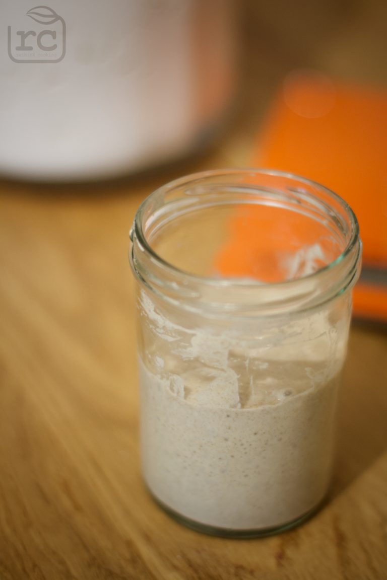 Roggensauerteig selbst ansetzen - Anleitung - rethink cooking