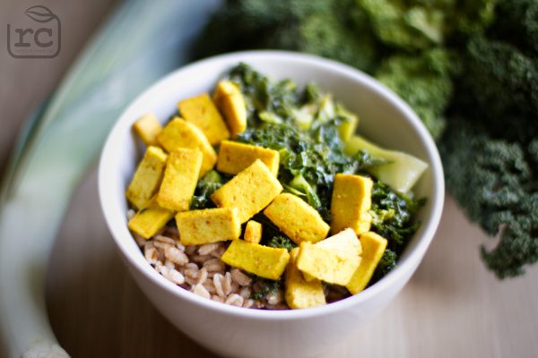 Rezept Grünes Curry mit Lauch, Wirsing und goldenem Tofu im Winter